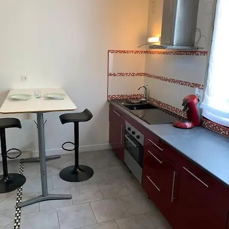 Le Parmentier Apartment *