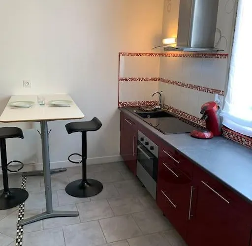 Le Parmentier Apartment *